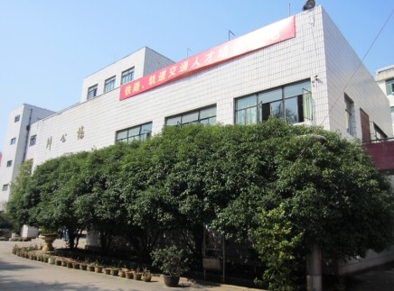 南昌向远轨道技术学校校园环境