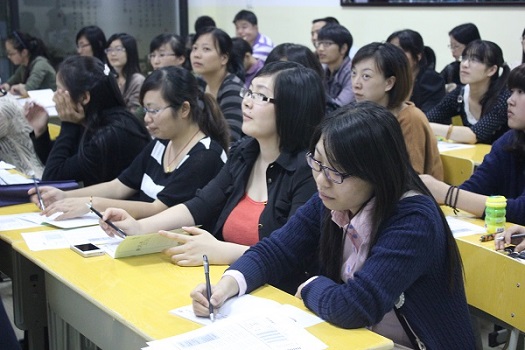 浙江财经大学上城函授站学生上课