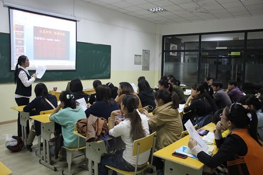 浙江财经大学上城函授站学生上课