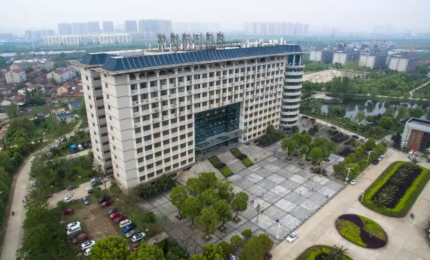 武汉工商学院