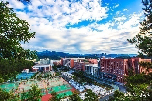 湖北汽车工业学院全日制自考本科助学班