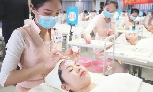 彩妆精英班